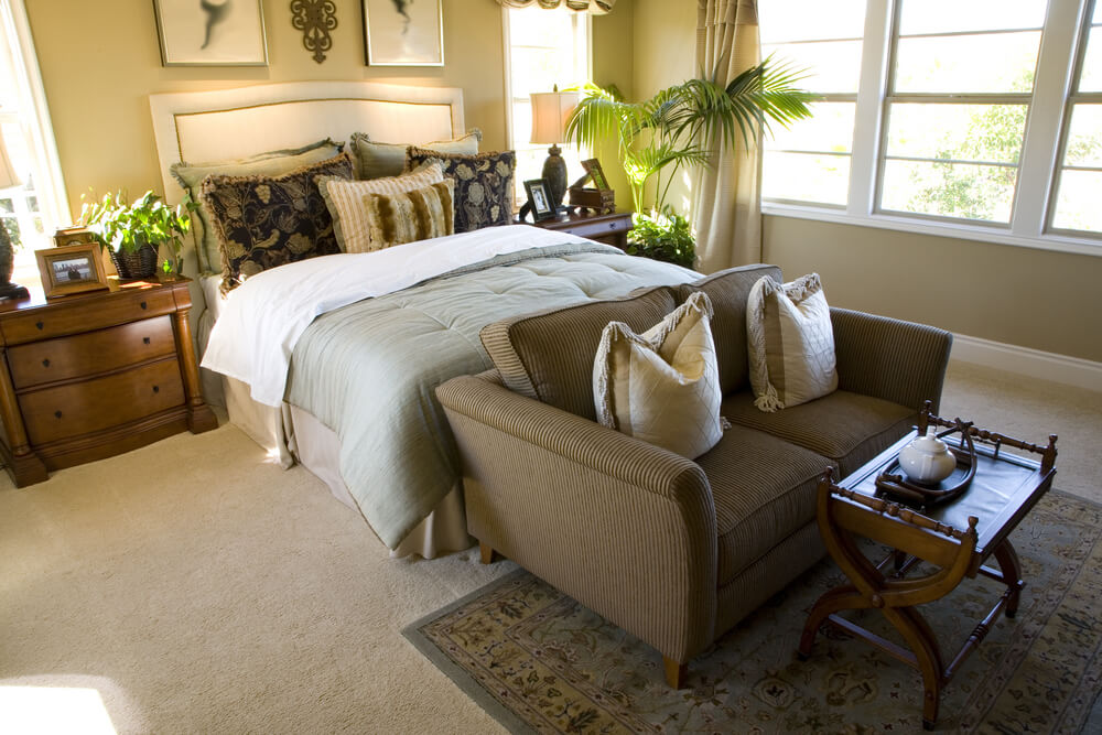 Small master bedroom made luxurious through design and not size Small master bedroom made luxurious through design and not size