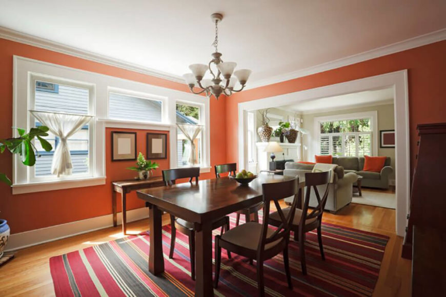 24 Stunning Dining Rooms With Chandeliers (PICTURES)