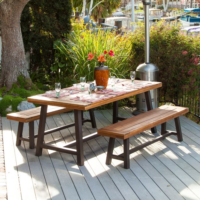 31 Alluring Picnic Table Ideas