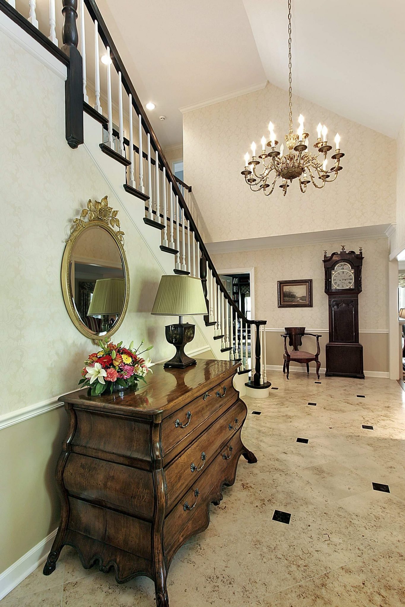 45 Custom Luxury Foyer Interior Designs