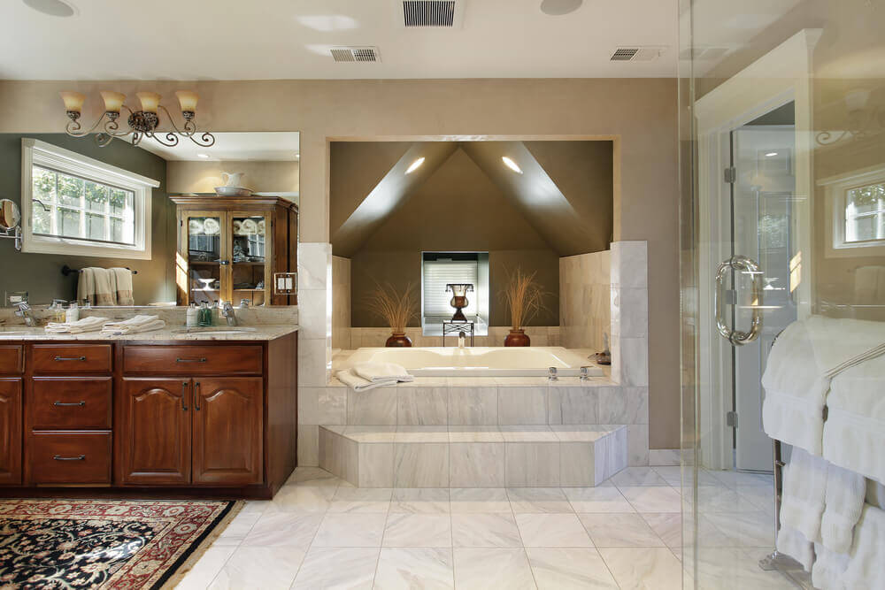 40 Luxurious Master Bathrooms (Most with Incredible Bathtubs) - Shutterstock 76105900