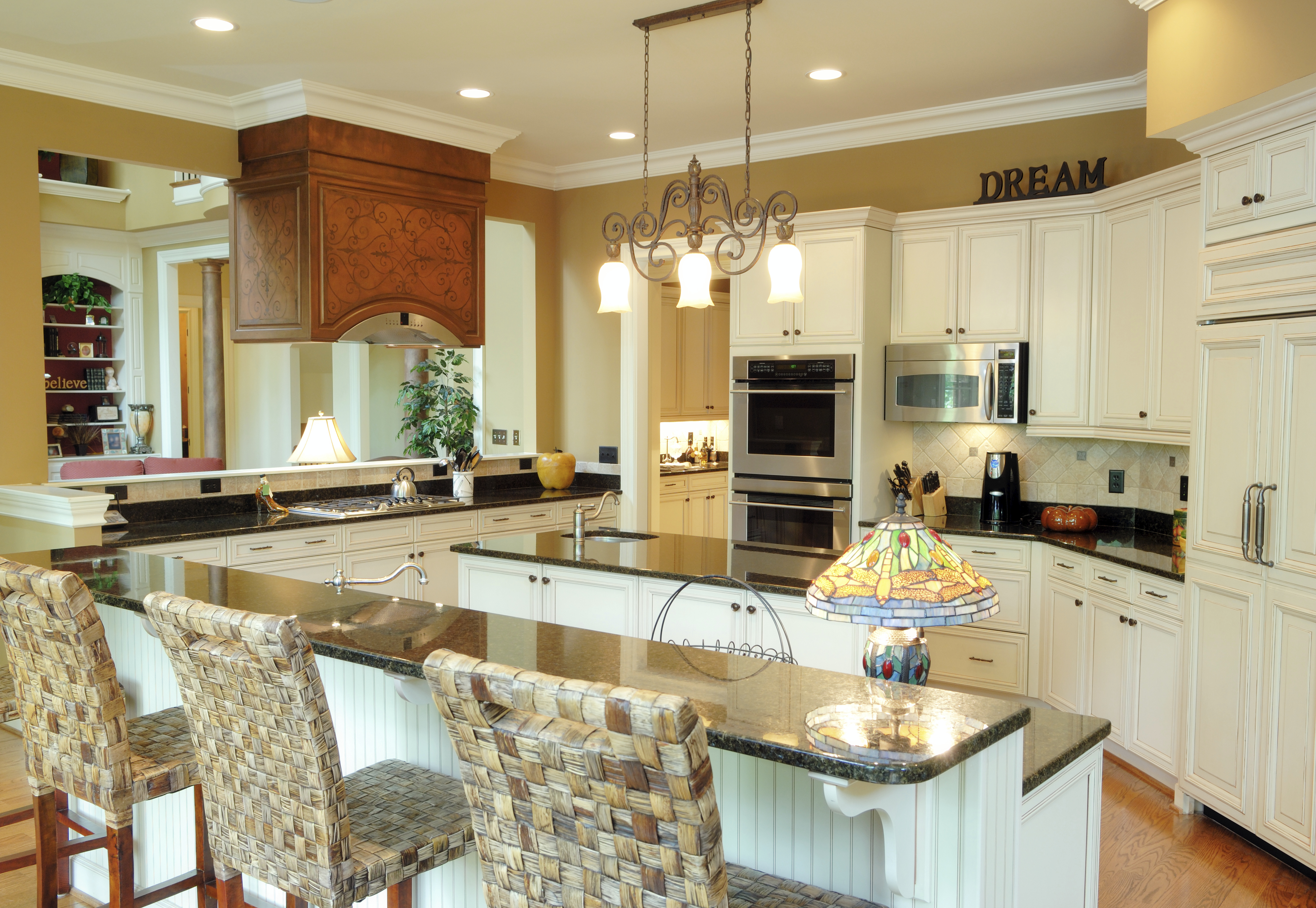 41 white kitchen interior design & decor ideas (pictures)