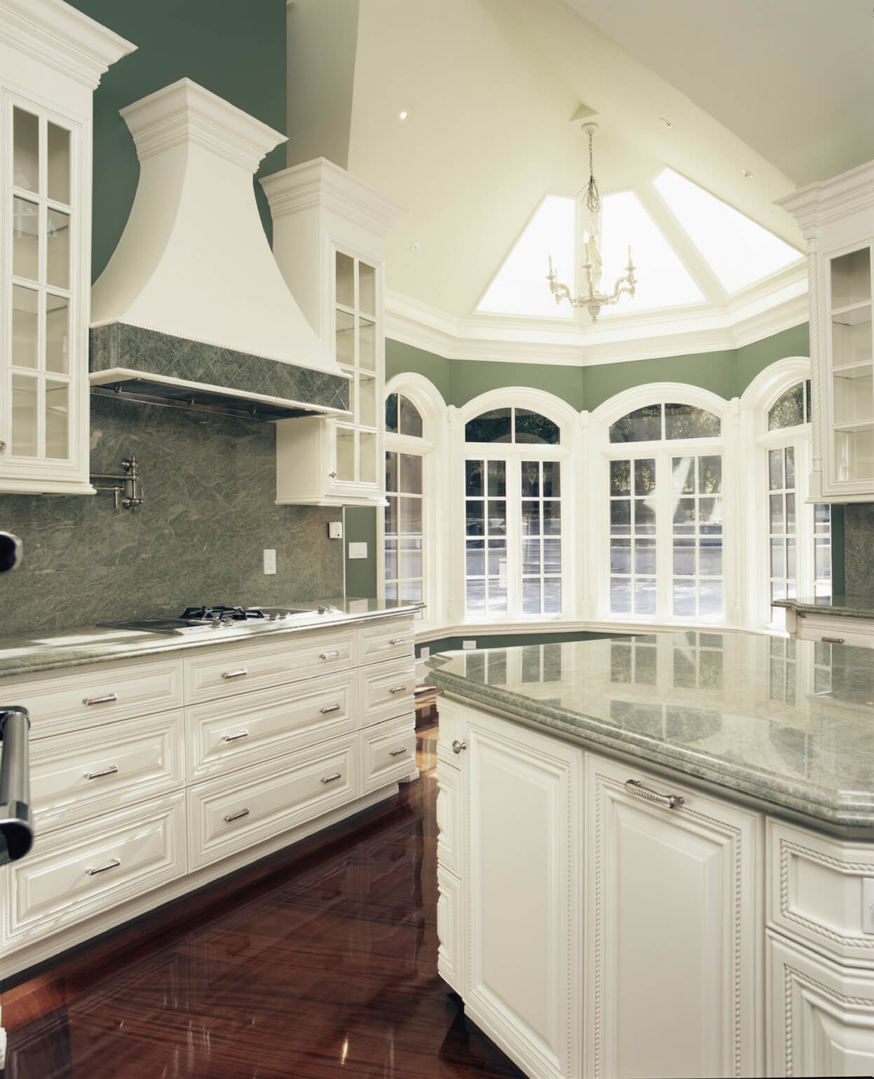 41 white kitchen interior design & decor ideas (pictures)