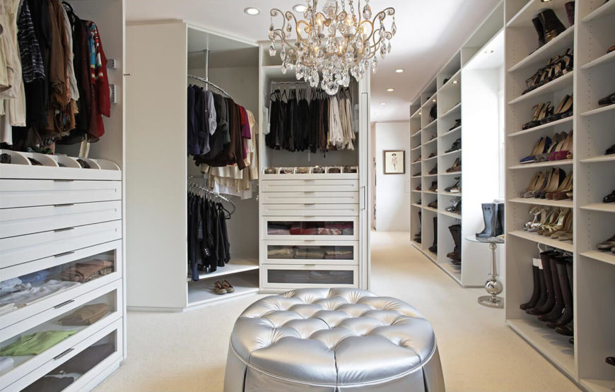 this classically white closet features an innovative corner carousel pull out belt trays - How To Design Walk In Closet this classically white closet features an innovative corner carousel pull out belt trays - How To Design Walk In Closet
