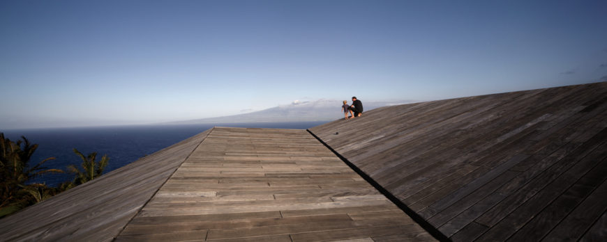 On top of the roof, we see the expansive vistas afforded by the raised elevation and gentle slope of the structure. On top of the roof, we see the expansive vistas afforded by the raised elevation and gentle slope of the structure.