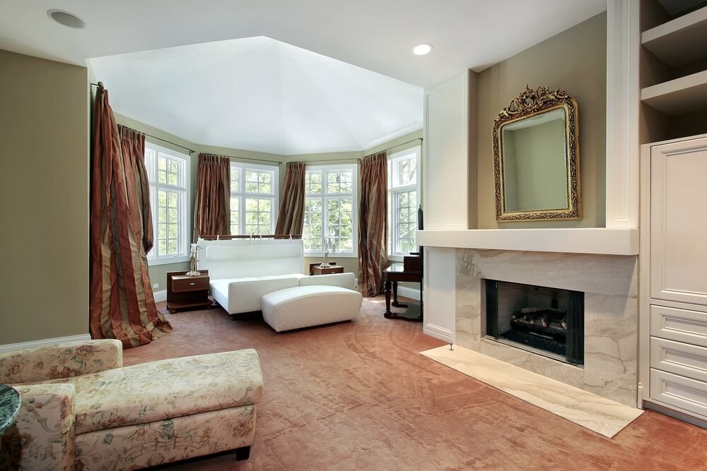50 Impressive Master Bedrooms with Fireplaces (Photo Gallery)