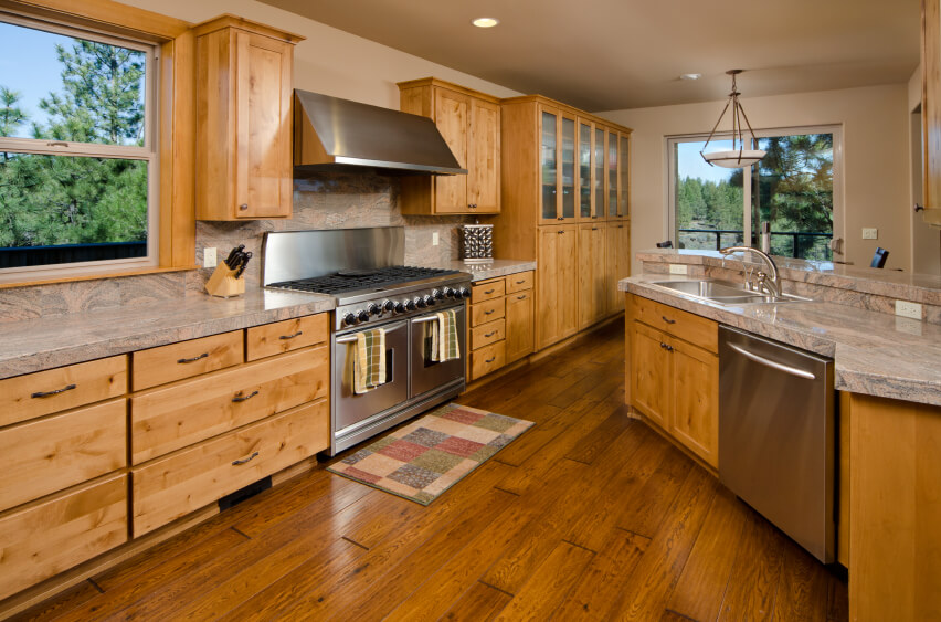 34 kitchens with dark wood floors (pictures)