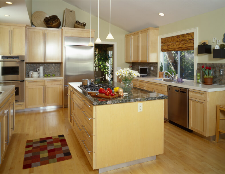 52 enticing kitchens with light and honey wood floors (pictures)