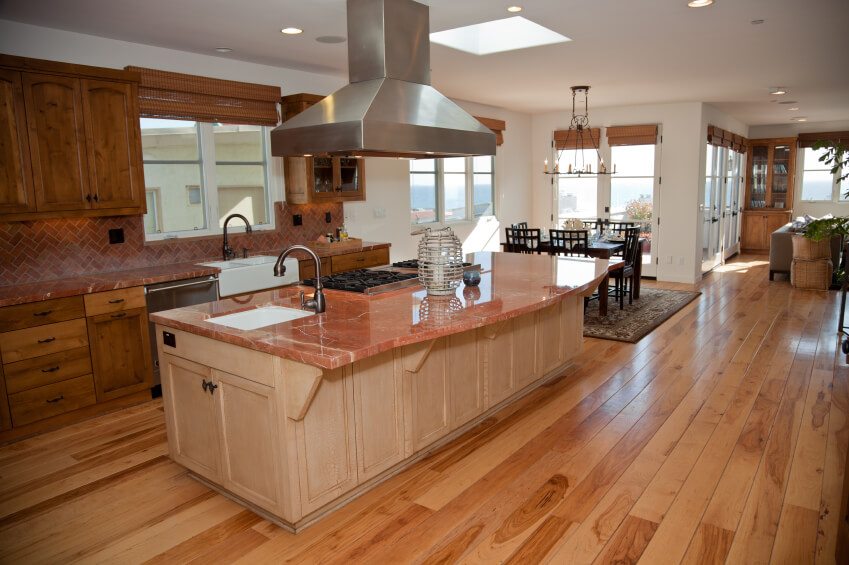 52 enticing kitchens with light and honey wood floors (pictures)