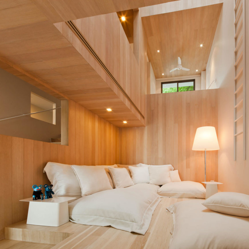 jaw-dropping bear house by onion