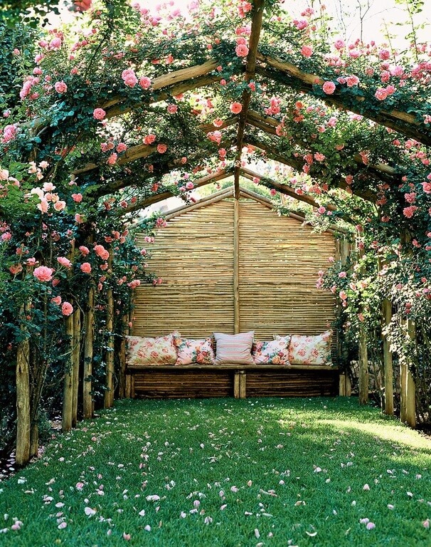 use trained roses to create a romantic getaway in the privacy of your own backyard - Backyard Rose Garden use trained roses to create a romantic getaway in the privacy of your own backyard - Backyard Rose Garden