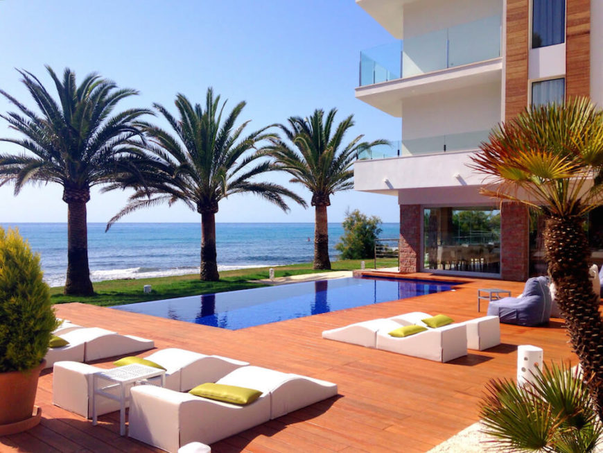 30 Spectacular Backyard Palm Tree Ideas 30 Spectacular Backyard Palm Tree Ideas on Palm Tree Backyard Ideas id=72400