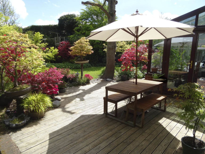 This small garden has a great mix of color tucked into an area with minimal space. This is a wonderful example of what you can do in limited areas. This small garden has a great mix of color tucked into an area with minimal space. This is a wonderful example of what you can do in limited areas.